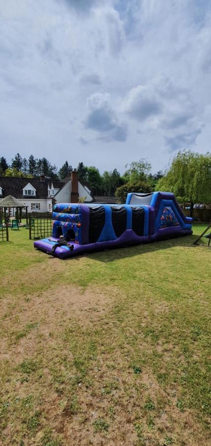 Hen & Stag Retreat Weekend Stay Sleeps 10 To 30 Thetford Εξωτερικό φωτογραφία